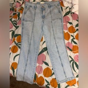 Universal Thread High Rise Slim Straight Light Wash Jeans